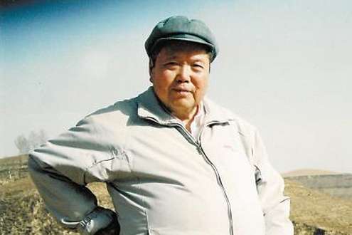 刘文西