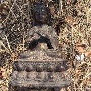 大清康熙年制款铜漆金释迦牟尼讲经佛-----欣赏6