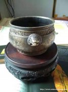 大明宣德年制家藏珍宝款饰凤纹铜炉