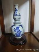 康熙青花仕女葫芦瓶