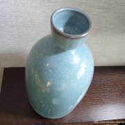 北宋钧瓷天青釉金雪花弦纹瓶