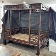 清黄花梨几何纹架子床