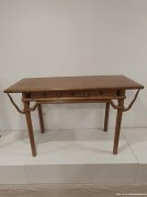 清黄花梨三抽桌