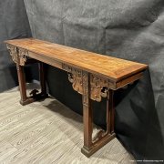 清黄花梨卷草龙纹平头案